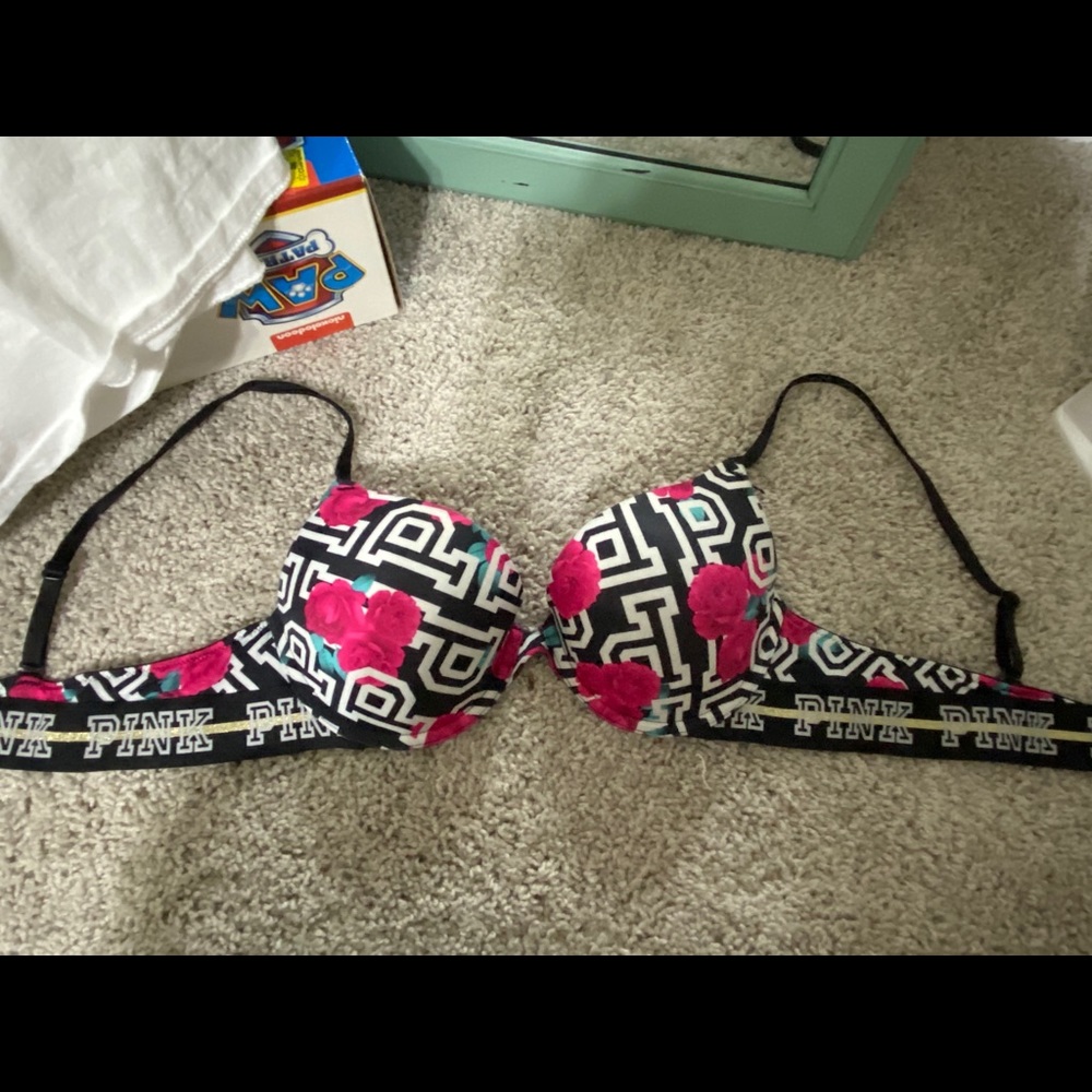 36B wear everywhere pink bra